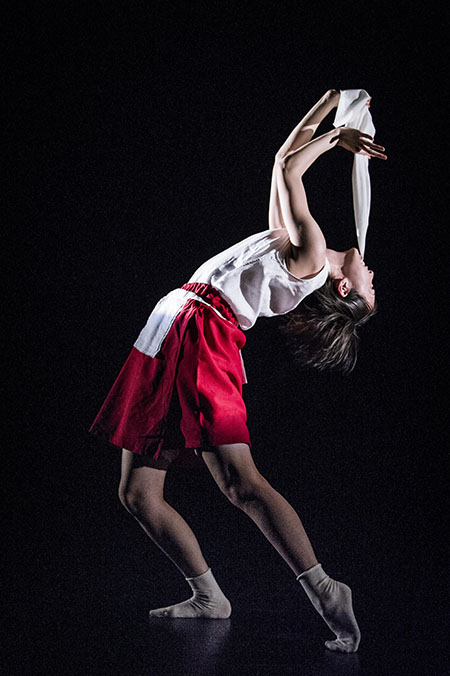 Europe-Meets-Asia-in-Contemporary-Dance-2014-2