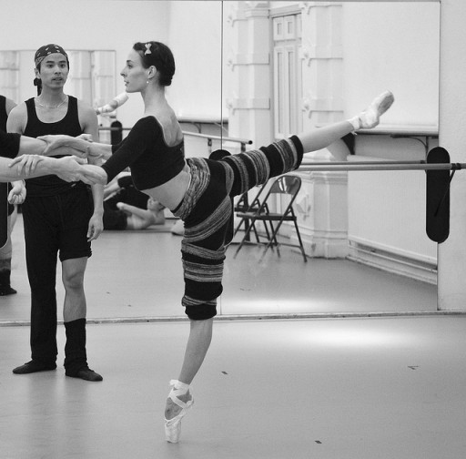1029-farshore-rehearsal-van-le-ngoc-with-english-national-ballet-photo-by-amber-hunt